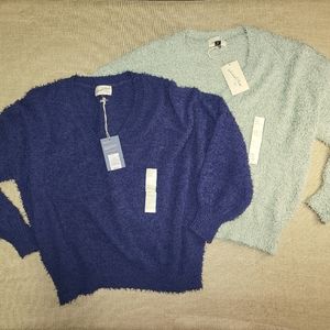 Universal Thread V-NECK Eyelash Sweater Bundle 2  Large NWT Lot